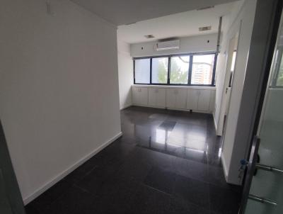 Sala Comercial / Usada para Venda na cidade de Salvador no bairro Pituba